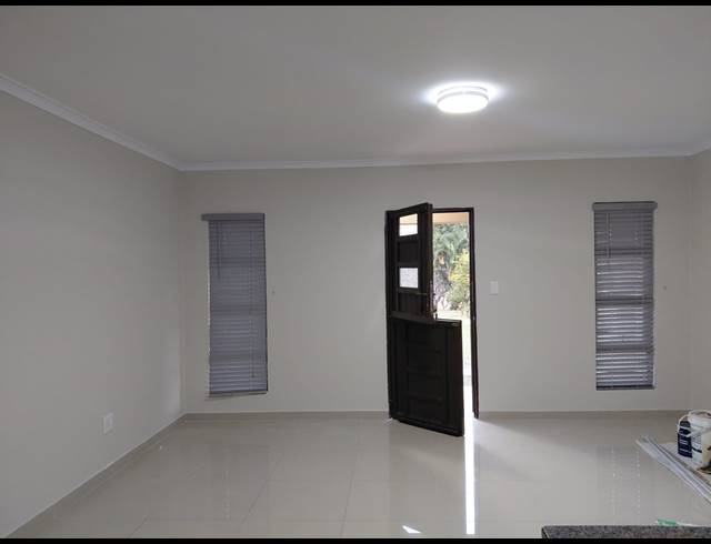 2 BEDROOM FLAT TO LET IN FELIXTON